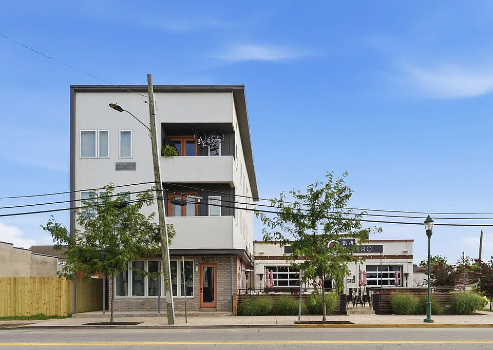 623 E Main St #303
