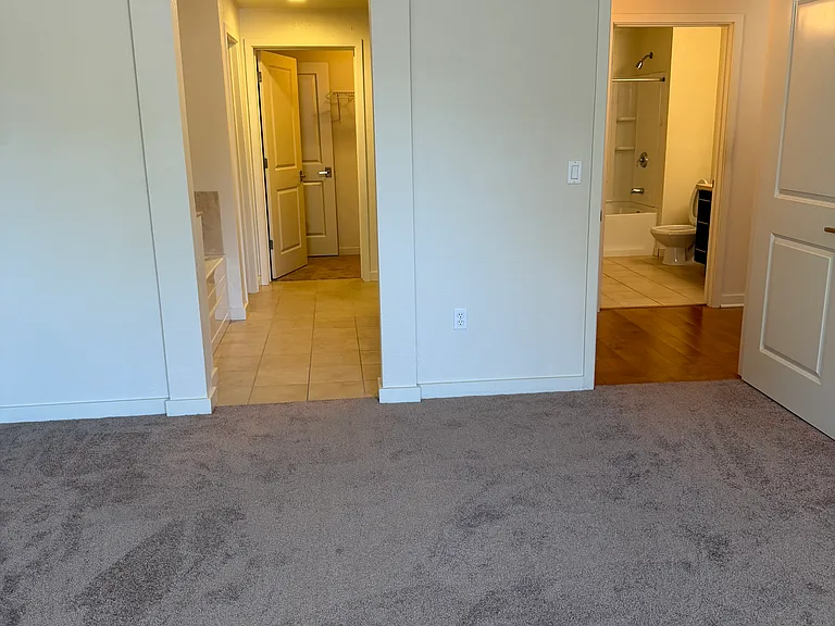 4463 Hyde Cmn #106 — Photo 6