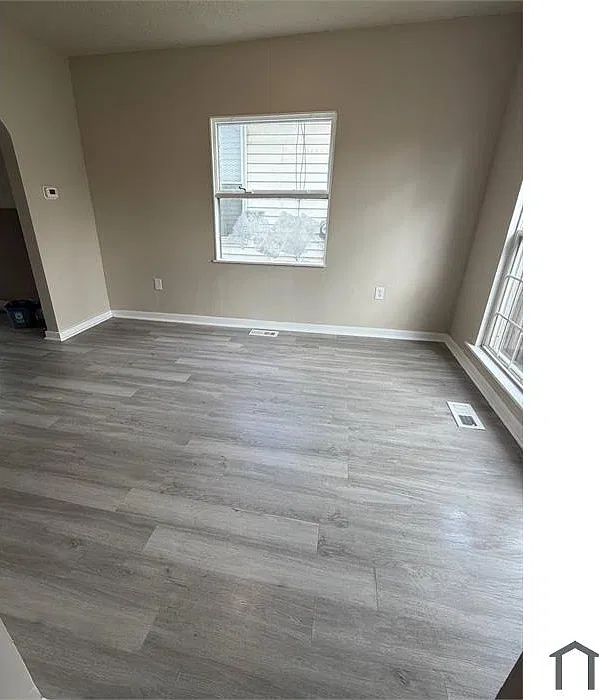 3 bed, $1,250 — Photo 4