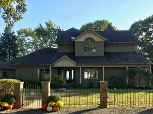 1727 Grandview Rd, Pasadena, MD 21122