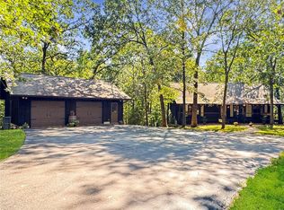 2446 River Bend Rd, Saint Clair, MO 63077