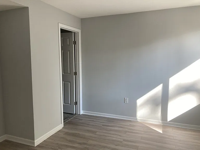 719 Cypress Dr — Photo 7