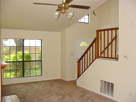 3rd image of 6769 Dandelion Dr
