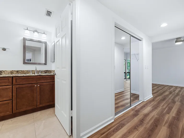 101 Waterview Dr — Photo 8