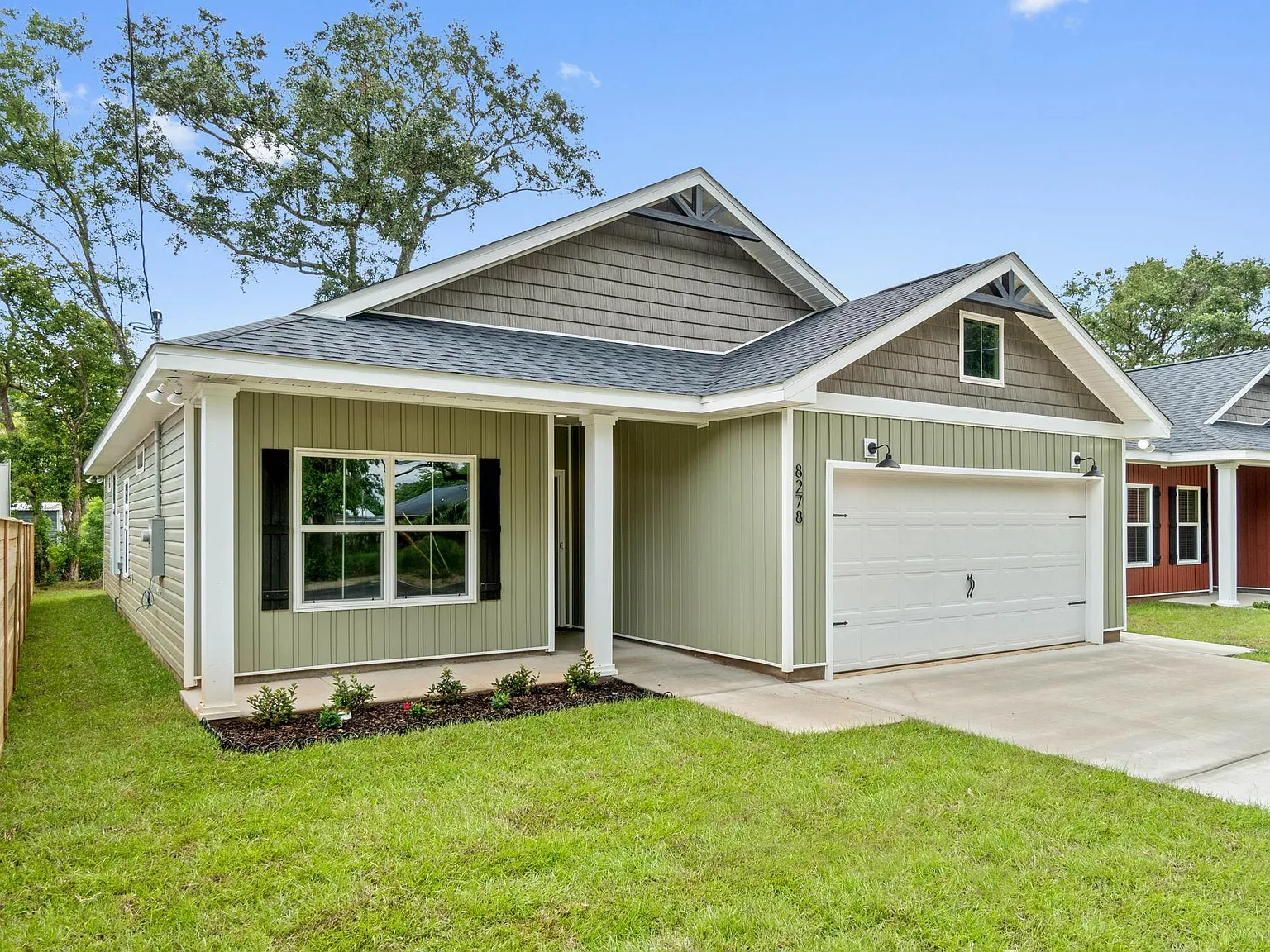 3 bed, $2,150 — Photo 2