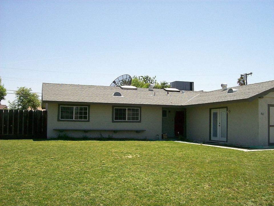 Front yard, and house.