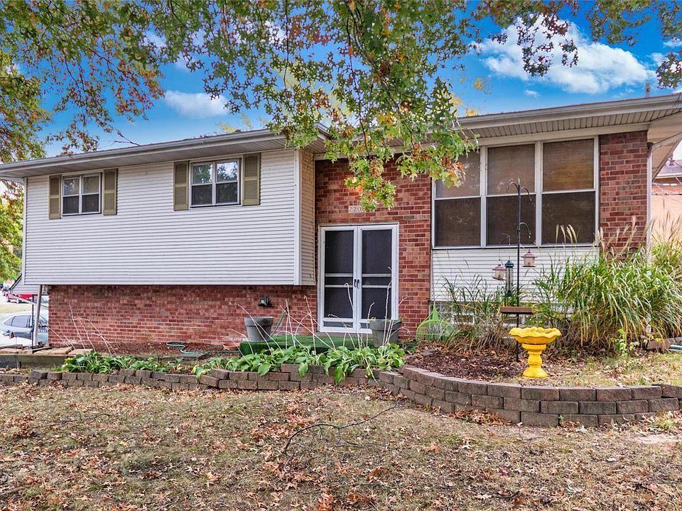 1st image of 2206 Apple Orchard Ln