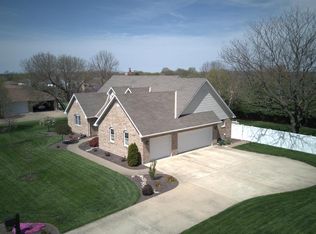 1701 Springmeier Dr, Quincy, IL 62305