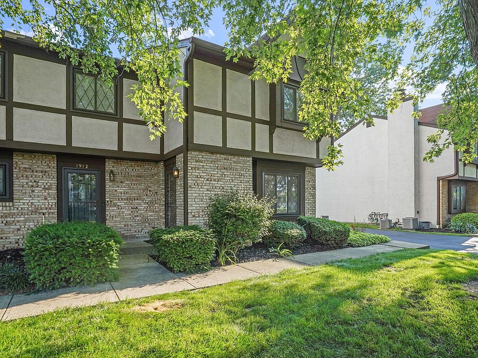 1st image of 1910 Laramie Dr #28