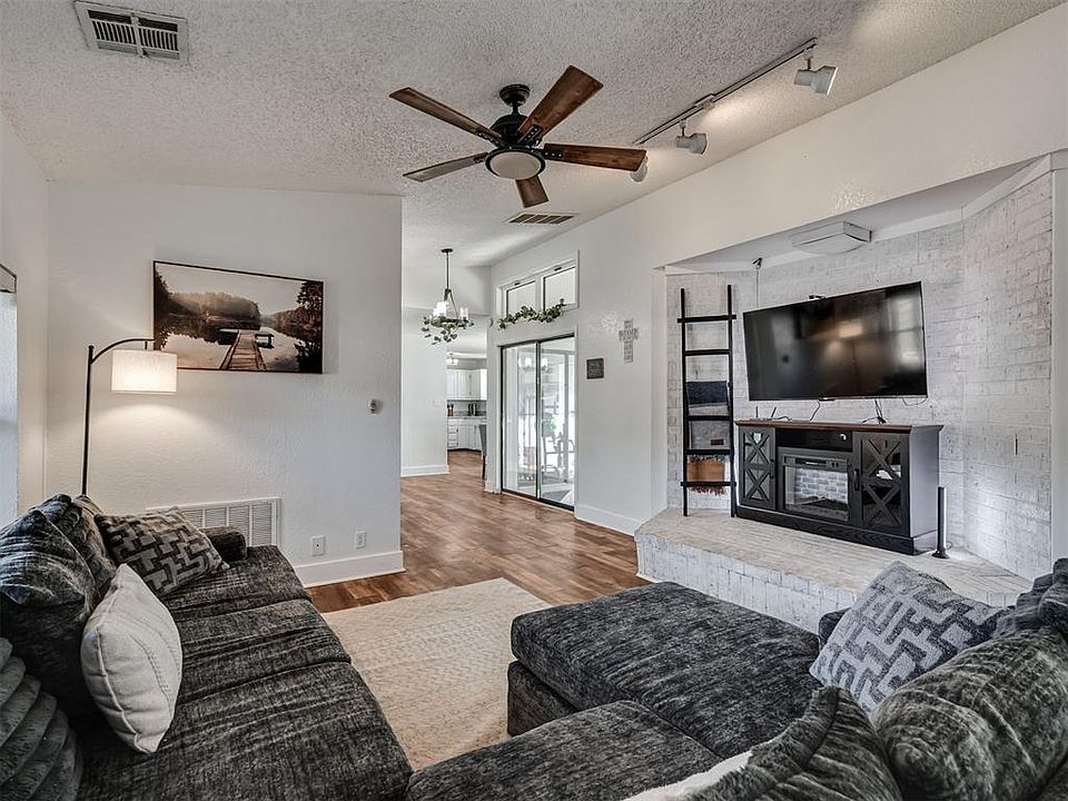 1st image of 20836 SE 149th St