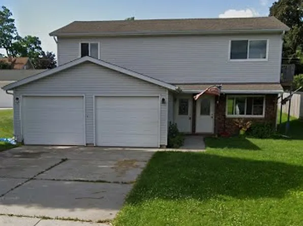 122 E Prospect Ave, Plymouth, WI 53073