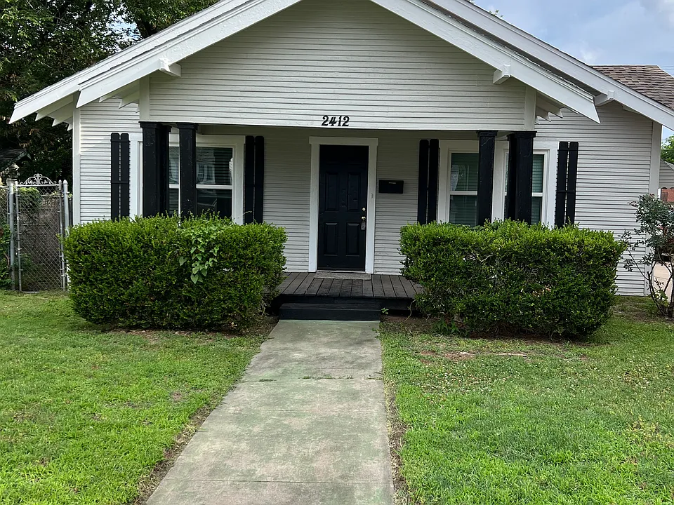 2412 NW 17th St