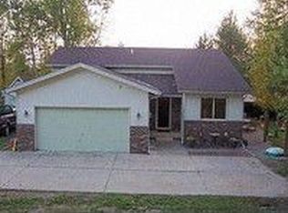 602 Yule Rd, Leonard, MI 48367