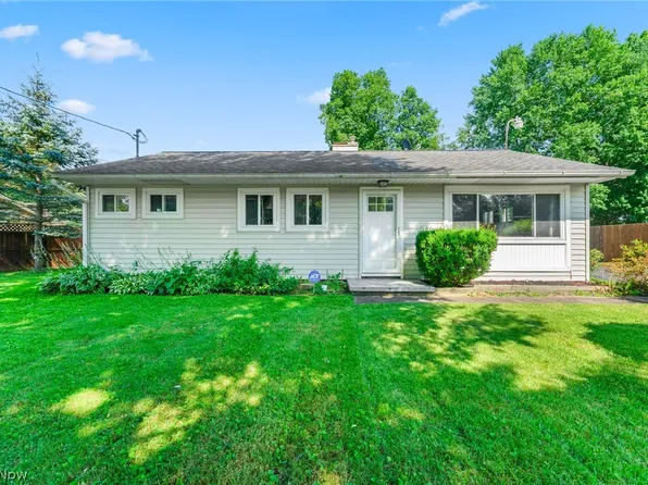 716 Clifton Dr NE, Warren, OH 44484