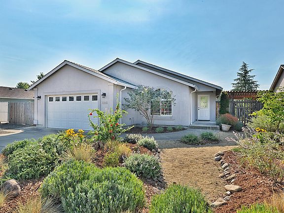 3rd image of 432 Westminster Dr