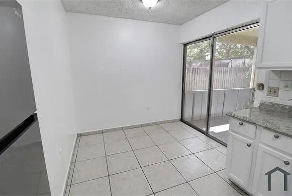 12020 NW 34th Pl — Photo 11