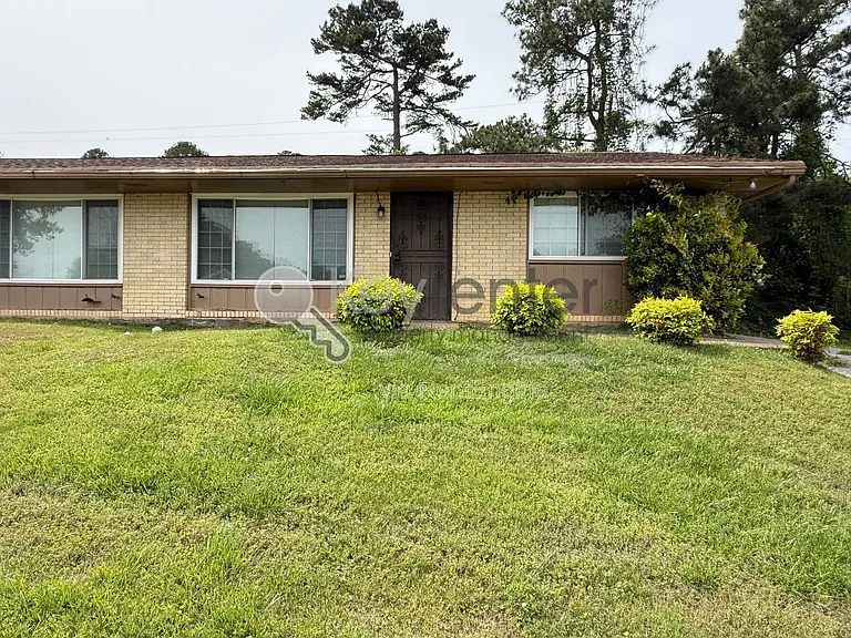 3973 Teakwood Dr — Photo 2
