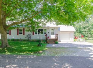 651 E 4th St, El Paso, IL