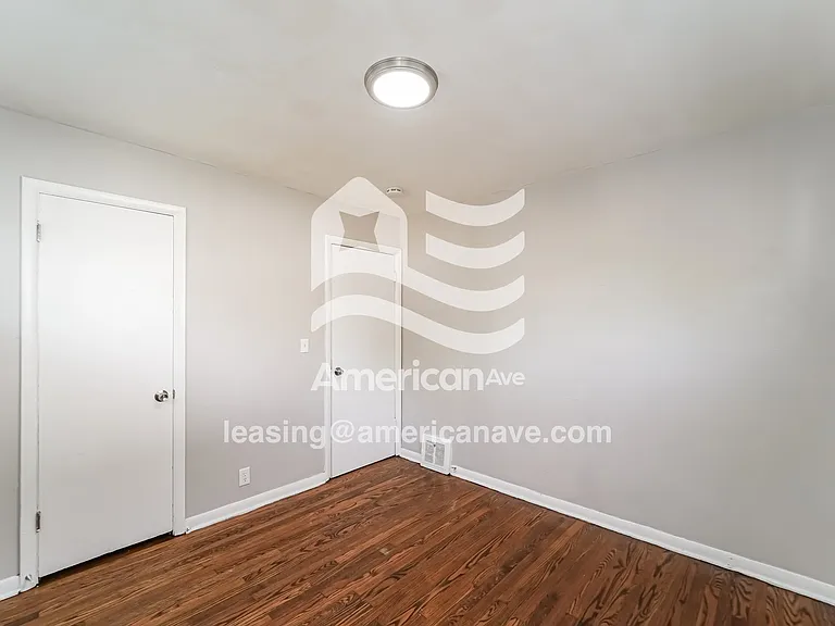 1323338_010_wm_-_bedroom_13132716.jpg