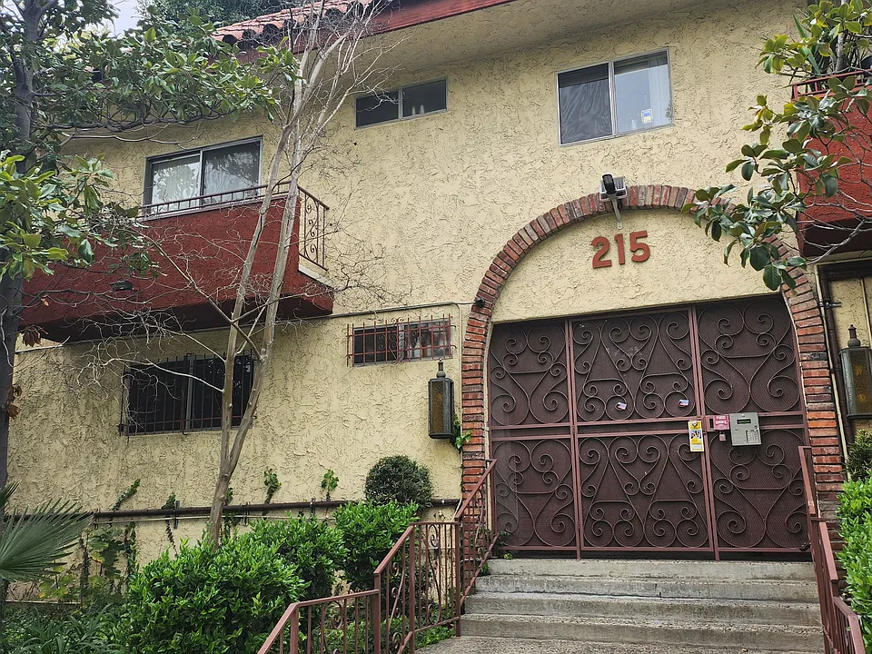 215 S Rampart Blvd #6