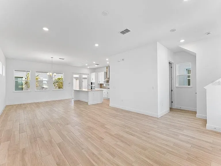 10115 Pearson Ave — Photo 5