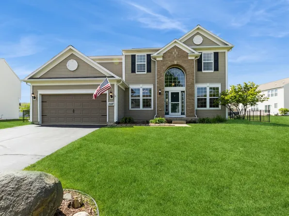 3597 Lexington Ln, Carpentersville, IL 60110