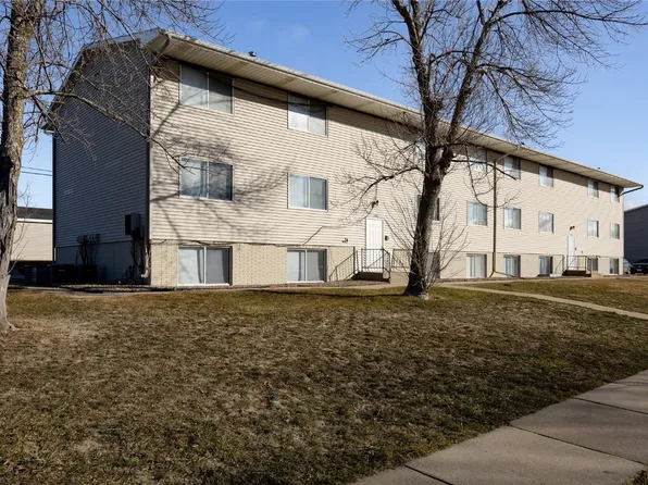 3730 12th Ave SW, Cedar Rapids, IA 52404
