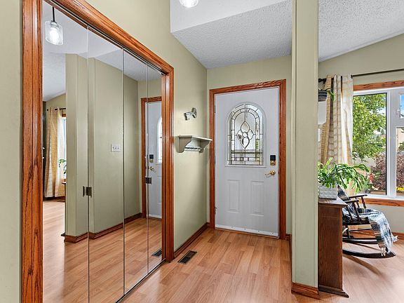 3rd image of 4224 33a St NW