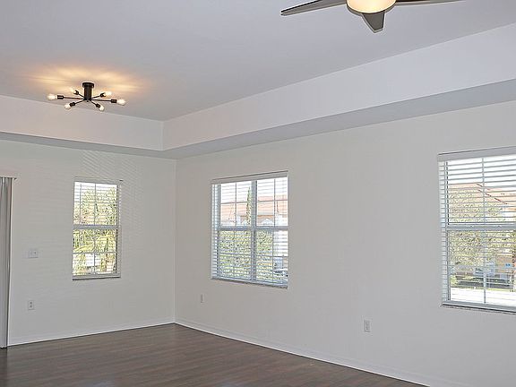 5th image of 1025 Villagio Cir Unit 203