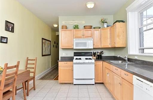 5th image of 266-270 Windsor St #268-5