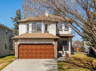 15 E Valley Brook Cir NW, Calgary, AB T3B 5S4