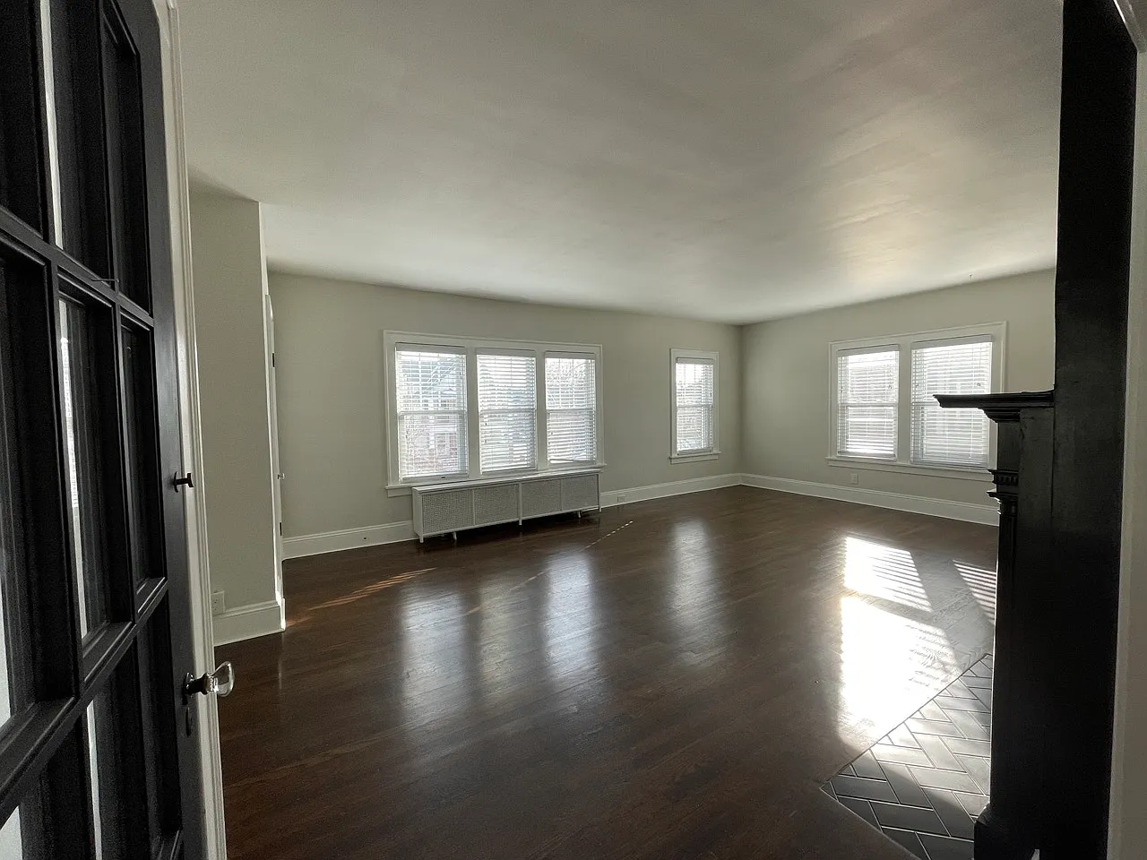 2 bed, 1100 sqft, $1,550 — Photo 1
