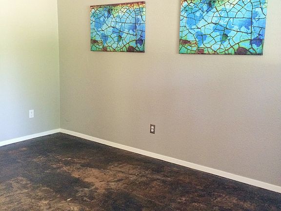 3rd image of 1118 Mariposa Dr #A