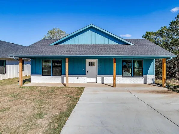 2223 Comet Trl, Granbury, TX 76048