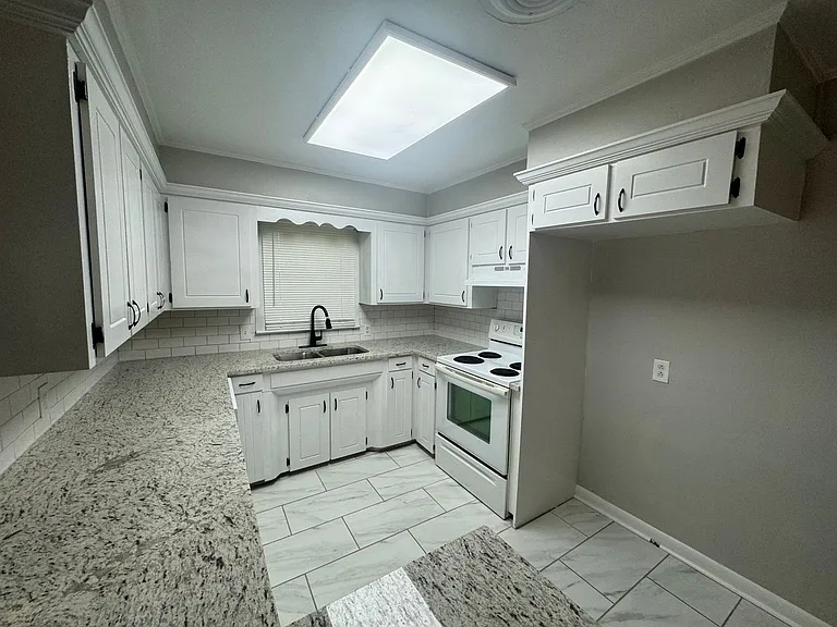 2613 Plantation Dr — Photo 5