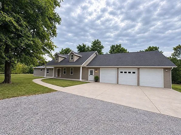 14052 Summer Rd, Benton, IL 62812