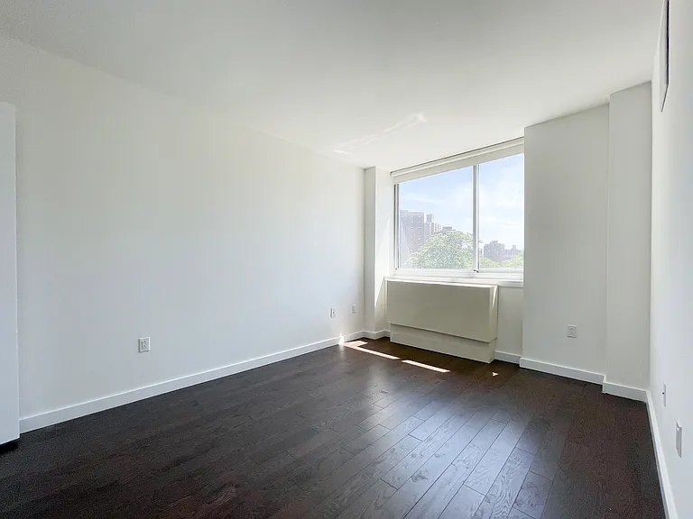 310 E 2nd St #5M — Photo 9