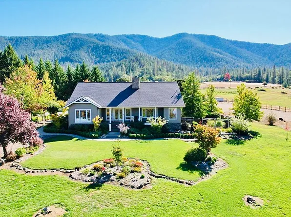 931 Hogan Rd, Applegate, OR 97530