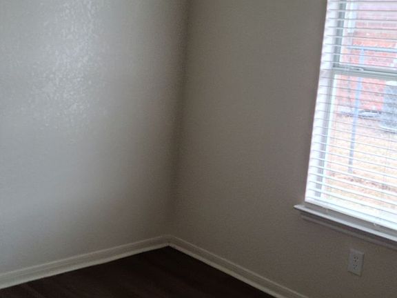 4th image of 1704 Clairidge Ave
