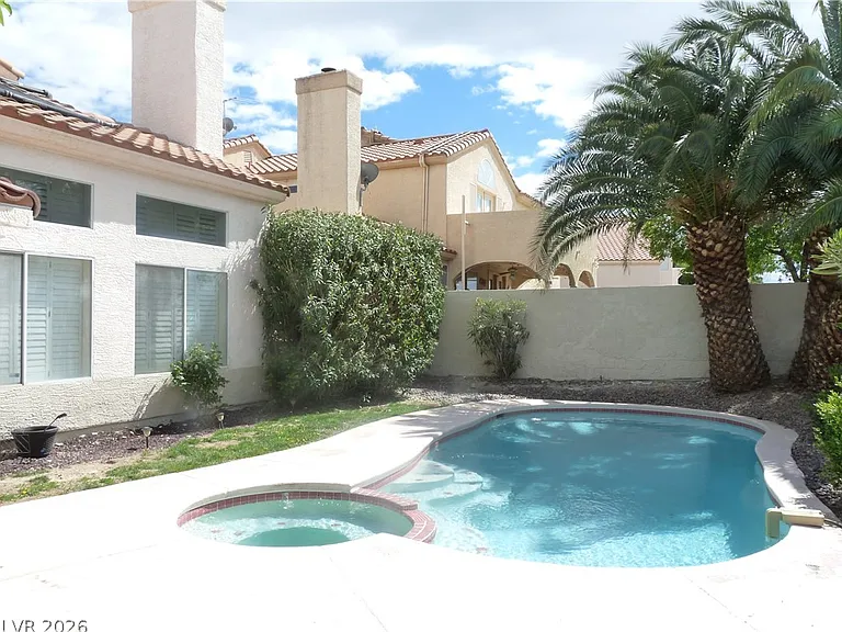 7845 Meadow Creek St — Photo 18