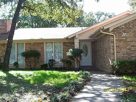 3rd image of 7113 Post Oak Dr