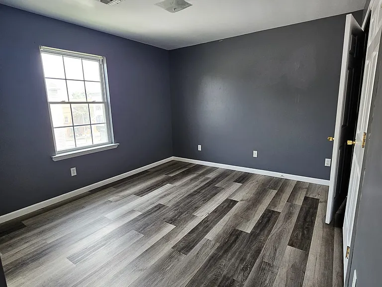270 S 7th St #3 — Photo 16