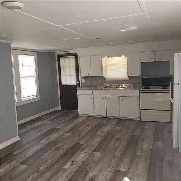 2 bed, 600 sqft, $595 — Photo 3