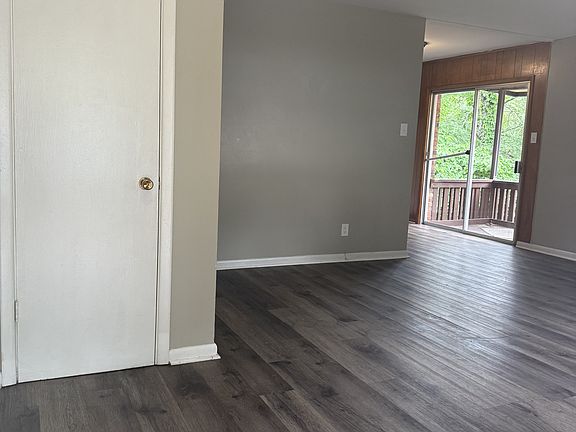 4th image of 4901 Hickory Ave APT B