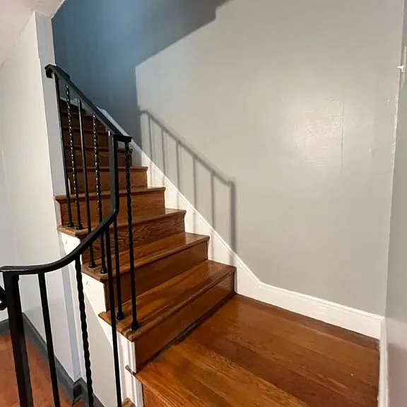 2327 13th Pl NE — Photo 10