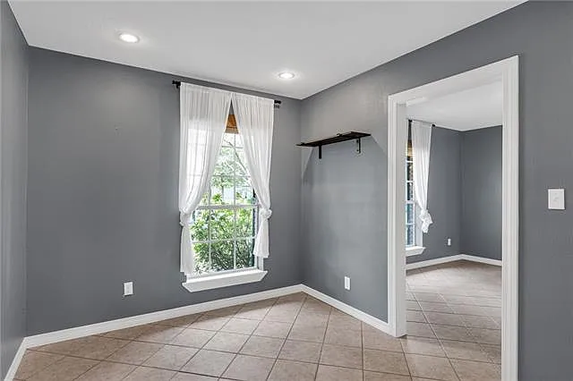 539 Barbara Pl — Photo 5