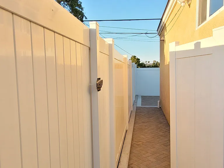 121 W Janss Rd — Photo 20