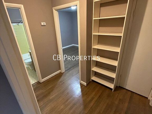 5th image of 4493 Westmont Rd