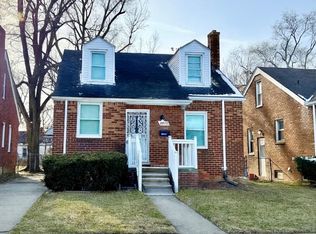 8719 Canyon St, Grosse Pointe, MI 48236