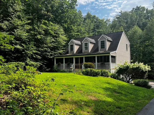 37 Forest Road, Barnstead, NH 03225